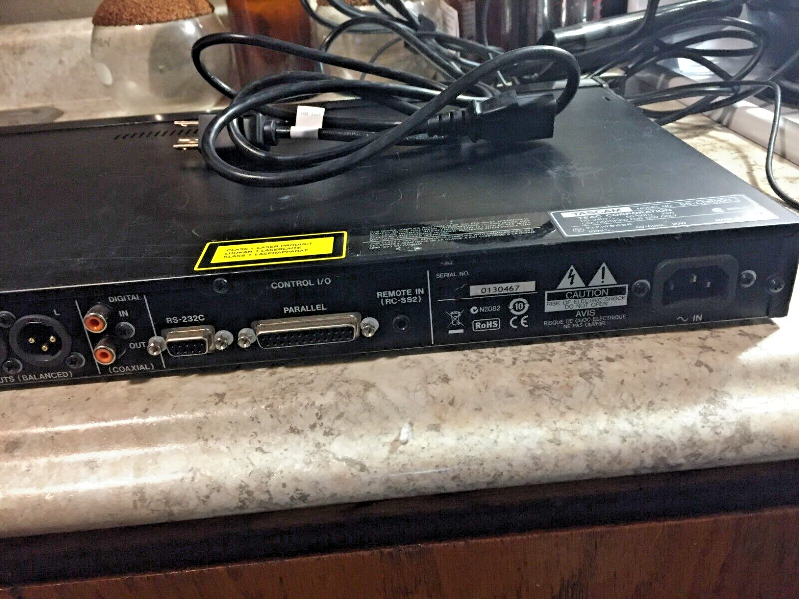Tascam SS-CDR200 Professional Solid State CD Recorder Digital Audio CD/MP3/WAV 