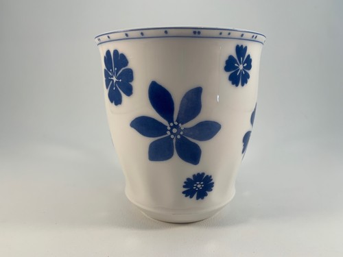 Villeroy & Boch - FARMHOUSE TOUCH (Decorated) - Mug - Blue & White Floral - Picture 2 of 6