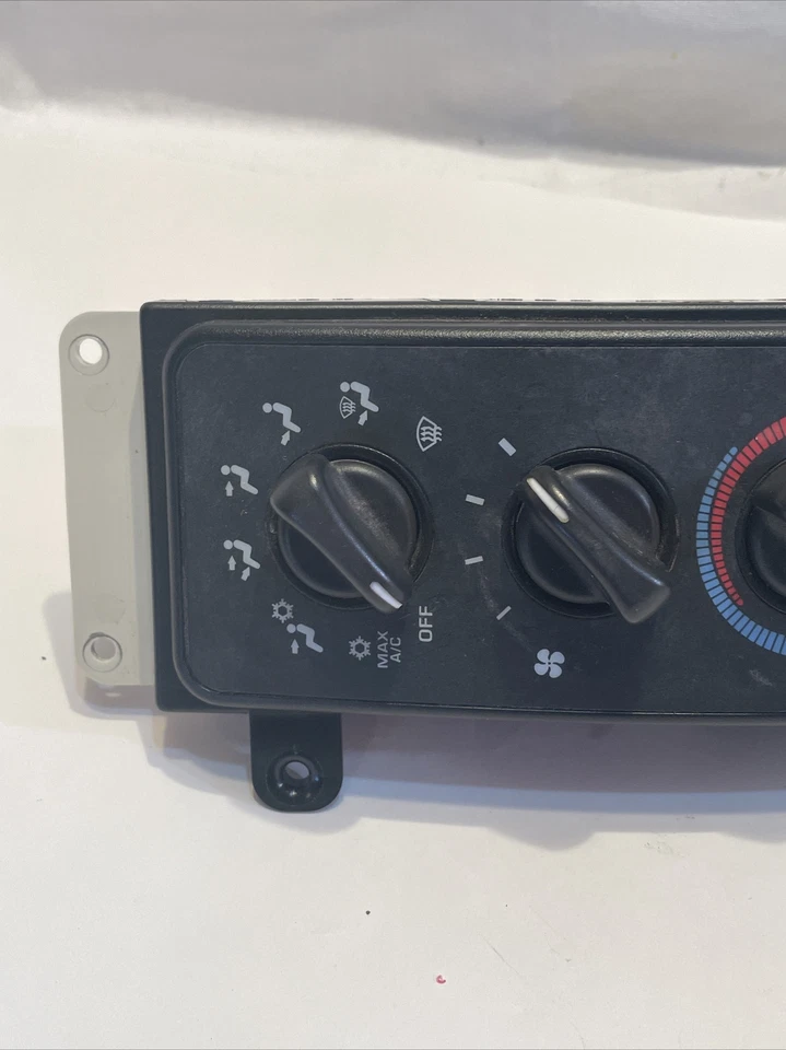 Dodge Ram 1500 1998 temperatura aire acondicionado control de clima 55055654ac Foto 3 de 4