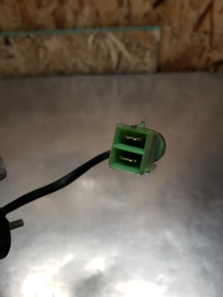 77 78 79 80 Toyota Celica Corona Válvula de conmutación de vacío VSV 89570-35030 20R OEM Foto 4 de 4