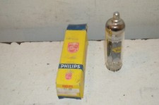 ANCIEN TUBE LAMPE  PHILIPS TSF EY88  NEUF AVEC BOITE