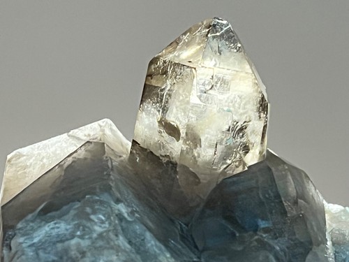 2-pound Natural Transparent Quartz Crystal Cluster (From Alps, not China.) - Picture 14 of 19