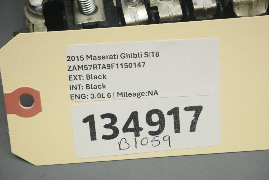 2014-2020 Maserati Ghibli Battery Terminal Junction Fuse Box 670002029 OEM