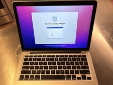 PRISTINE Early 2015 MacBook Pro 13"  8GB 256GB  MINT Screen No Staingate