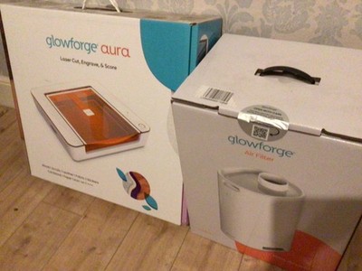 GLOWFORGE AURA LASERGRAVIERER/SCHNEIDER + FILTER. BRANDNEU & VERSIEGELT UVP 2700£