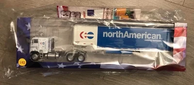 SEMI REMORQUE AMERICAIN - N°77 - FREIGHTLINER FLA (1985) "NORTHAMERICAN" - 1/43 - Photo 1/4