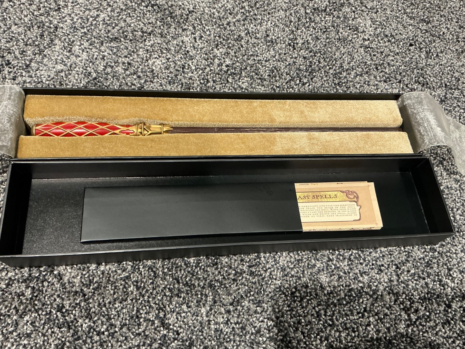 The Wizarding World of Harry Potter Interactive Wand Sequoia Red 2ND Generation