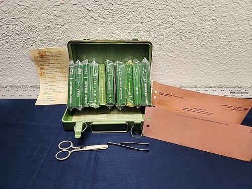 Vintage Bell System-D Telephone Metal First Aid Kit Box - Picture 3 of 7