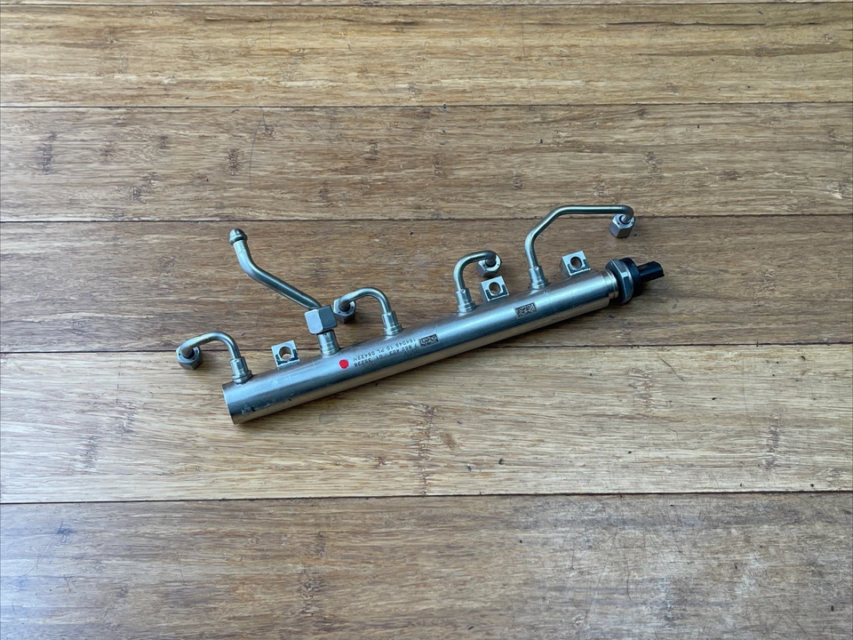 BMW 850i G16 2016-2023 motor izquierdo CIL 5-8 riel inyector de combustible 3 k millas OEM Foto 3 de 4