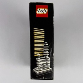 LEGO Architecture Solomon R Guggenheim Museum 21004 Complete In Box 2009