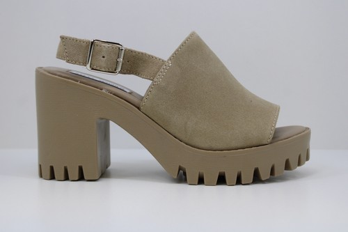 Steve Madden Womens Sunnyside Slingback 