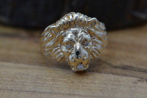 Vintage 14K YG Lion Ring with Diamond 