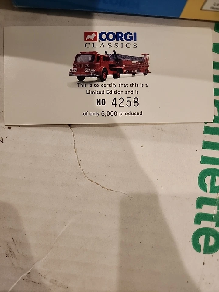 Corgi 51901 Boston American La France Fire Truck NIB. J9 - Image 3 of 4