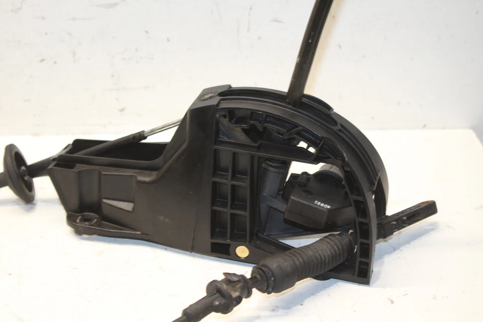 2003-2007 HUMMER H2 6.0 TRANSMISSION GEAR SHIFTER OEM - Image 4 of 4