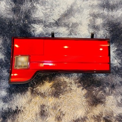TOYOTA HIACE SUPER CUSTOM REAR DOOR LIGHT LEFT SIDE OR RIGHT SIDE