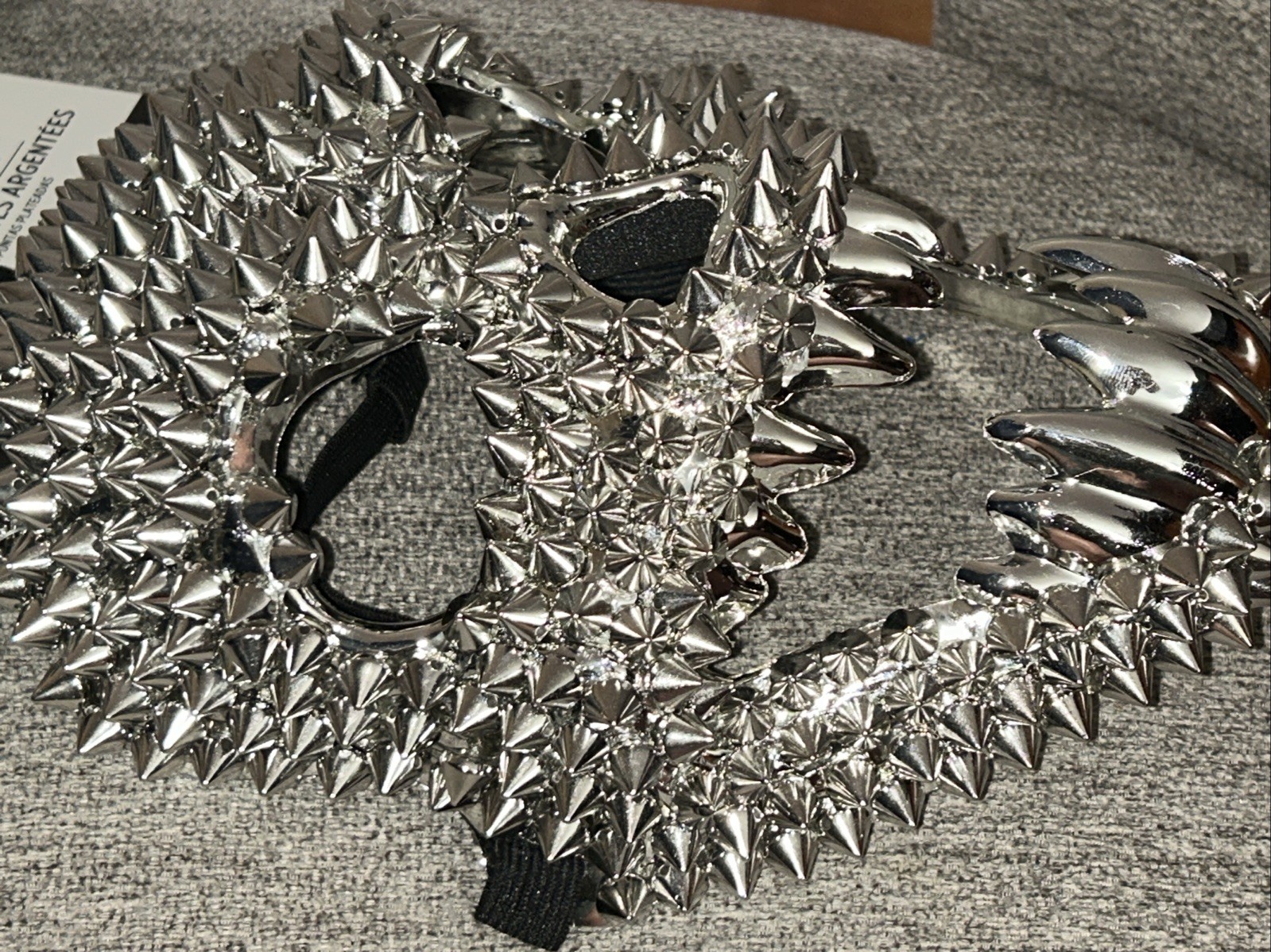 SILVER SPIKED SKULL MASK -FULL FRONT FACE MASK - HALLOWEEN - MASQUERADE - NWT