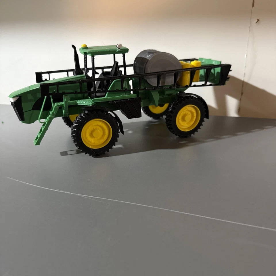 1:50 Scale 3D Printed John Deere Sprayer - Image 2 of 4