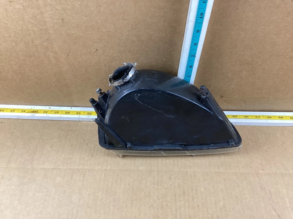 Передняя левая фара со стороны водителя для Pontiac Grand Prix 1997-2003 годов выпуска 19149891 - Изображение 4 из 4