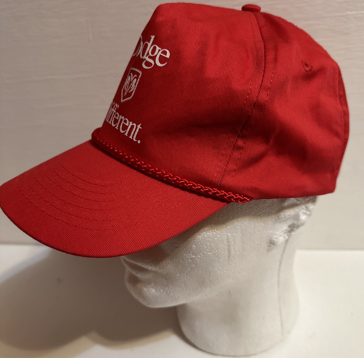 Casquette courbée noire et rouge snapback HTW1 LO2 Hot Wheels Capslab