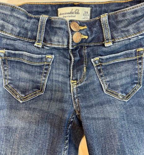 Girls Abercrombie Low Rise Bootcut Jeans Size 5/6 - Picture 4 of 5
