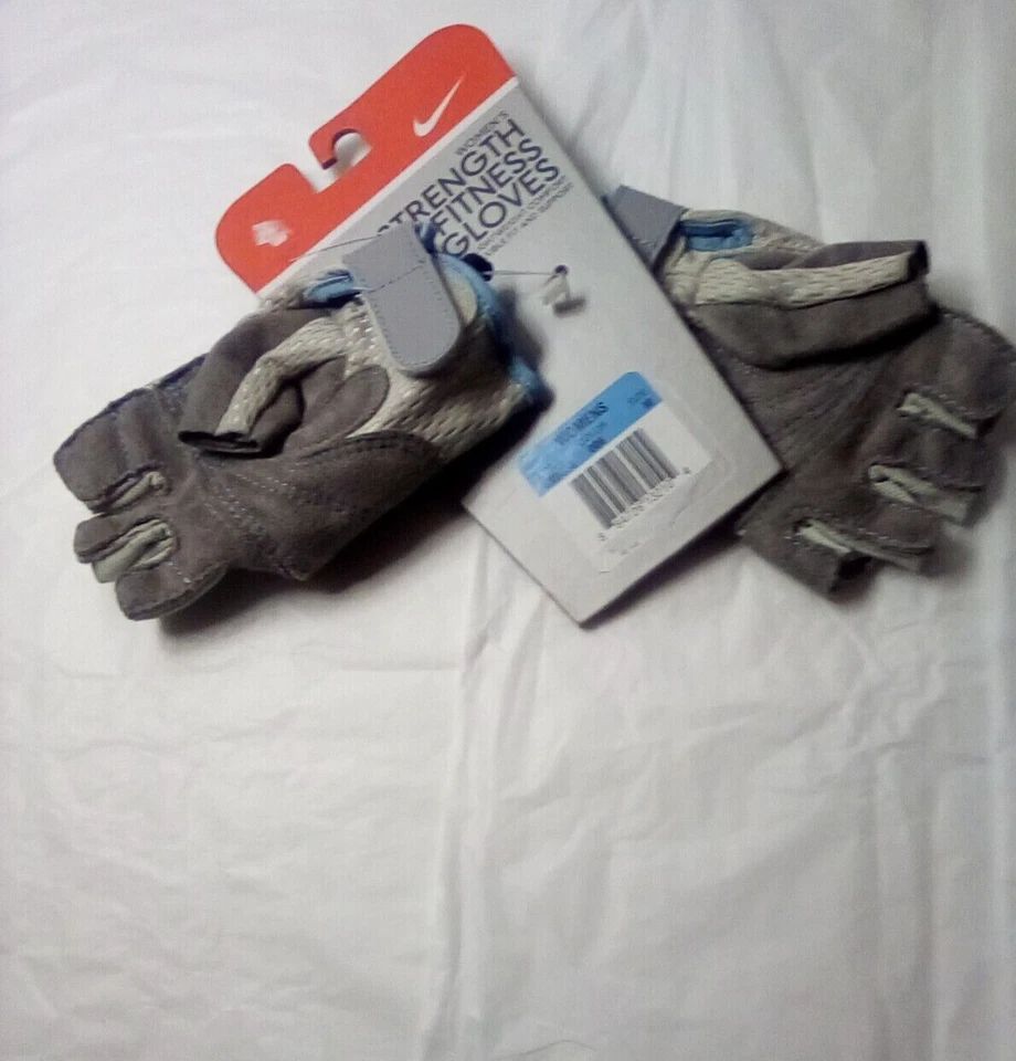 Guantes de fitness de fuerza para mujer Nike talla mediana Foto 4 de 4