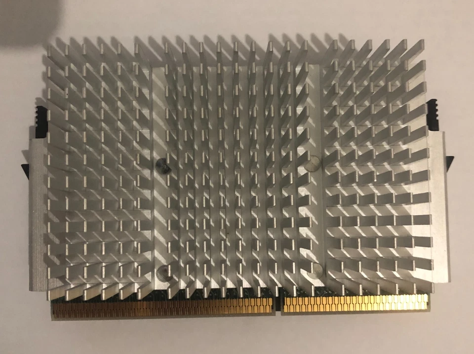 Intel Pentium III CPU 933MHz  256k Cache 133Mhz Slot 1 CPU Passive SL4BT Tested - Image 3 of 3