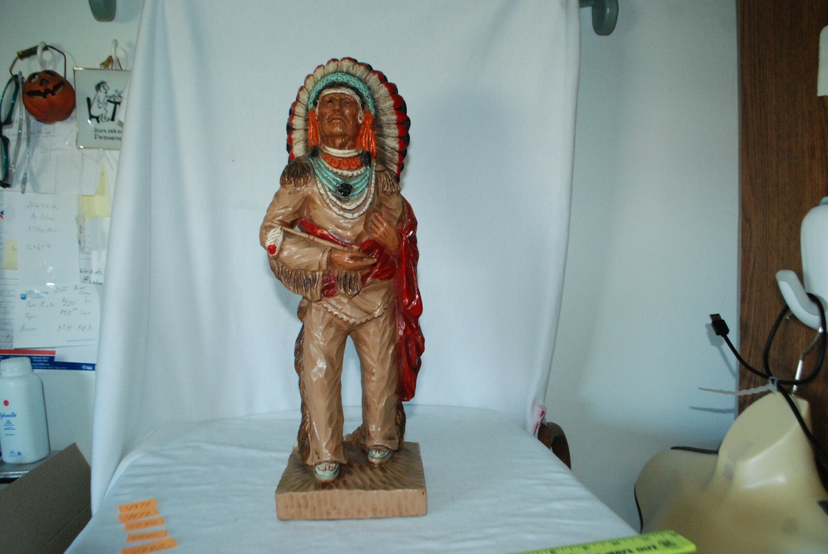 UNIVERSAL STATUARY CORP CHICAGO KENDRICK INDIAN CHIEF STATUE 1976