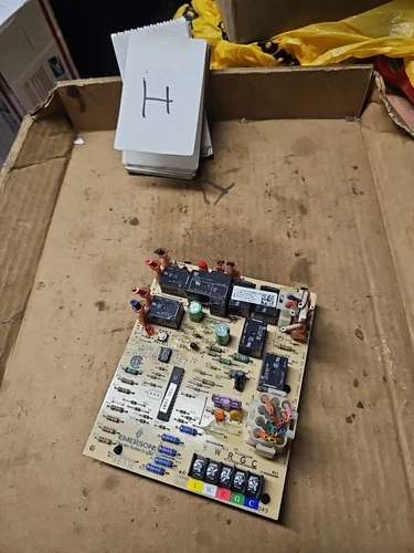 Goodman Amana Janitrol 0130F00006 Furnace Control Circuit Board 50M56-289-91 OEM