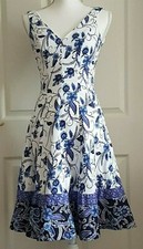 Nine West Women Blue And White Floral  Dress size2 XS