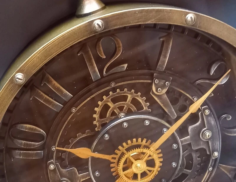 Pendule Murale avec mécanisme Apparent et Forme Gousset, style industriel NEUVE - Photo 3/4