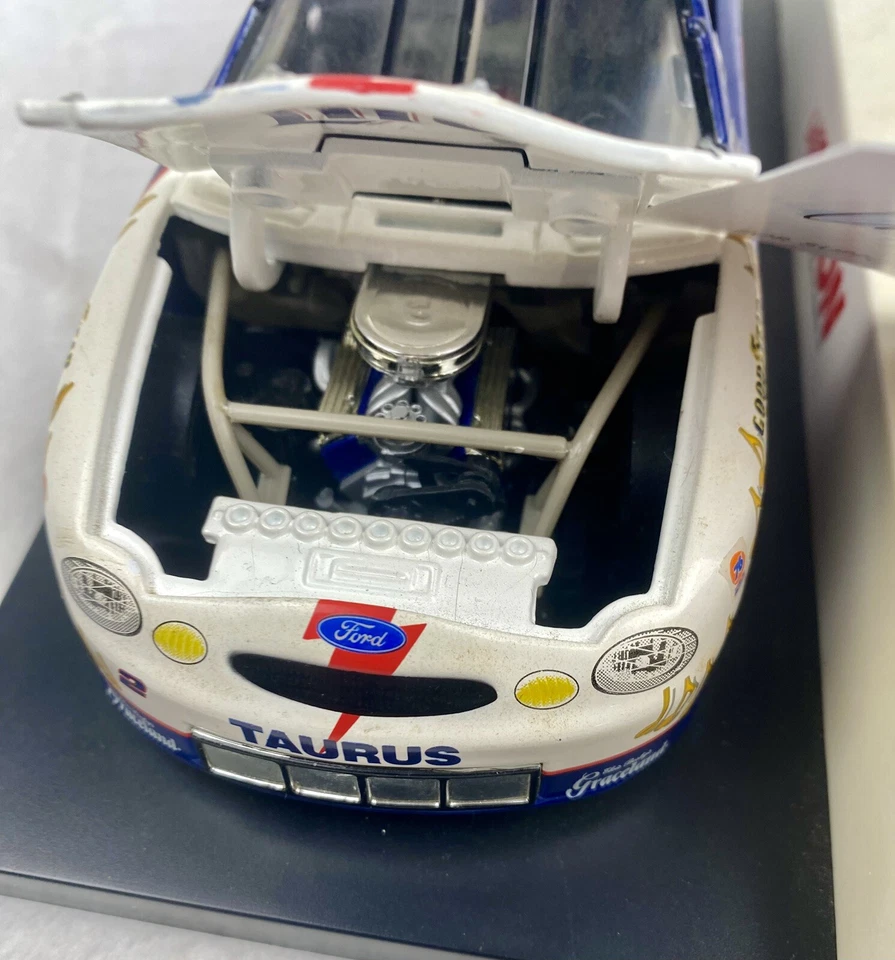 Rusty Wallace 1998 Ford Taurus Miller Lite Elvis TCB масштаб 1:24 - Изображение 4 из 4