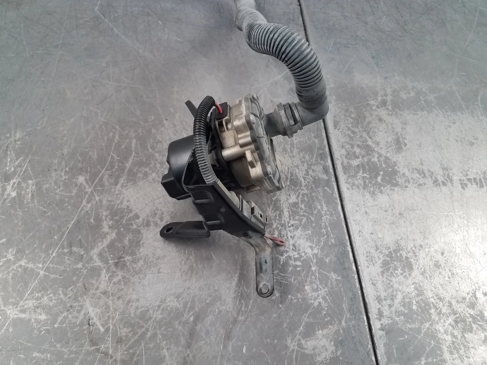 2014 Audi S4 Quattro B8 Secondary Air Pump #8539 V3 - Image 3 of 4