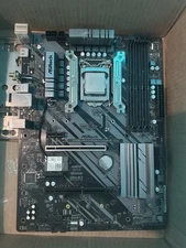 ASRock Z490 Phantom Gaming Motherboard 4/Ax Intel LGA1200 DDR4 ATX with I7 10700