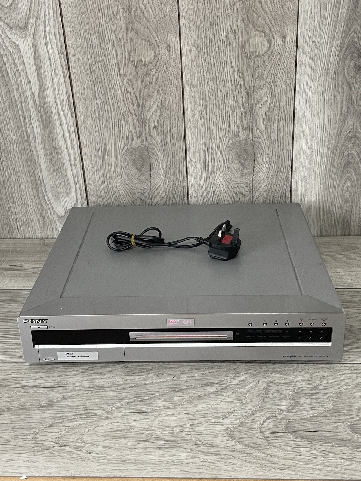 Sony DVD Recorder RDR-GX3 with Remote & Manual TURNS ON THE with Error MESSAGE