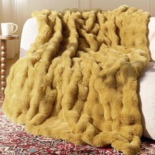 Ultra Soft Cozy Faux Fur Throw Blanket, Fuzzy Plush Thick Bubble Blanket