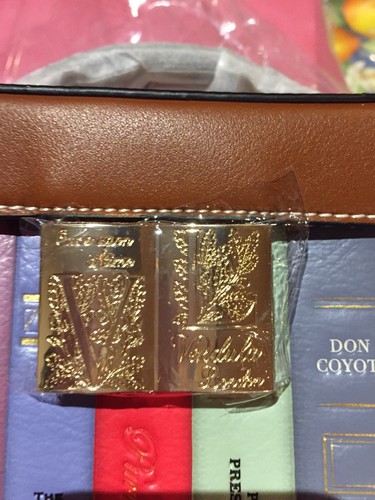 VENDULA LONDON 2021: ""OLD LIBRARY CLUTCH BAG"" Handbag Price €240 EXHAUSTED Site - Picture 12 of 12