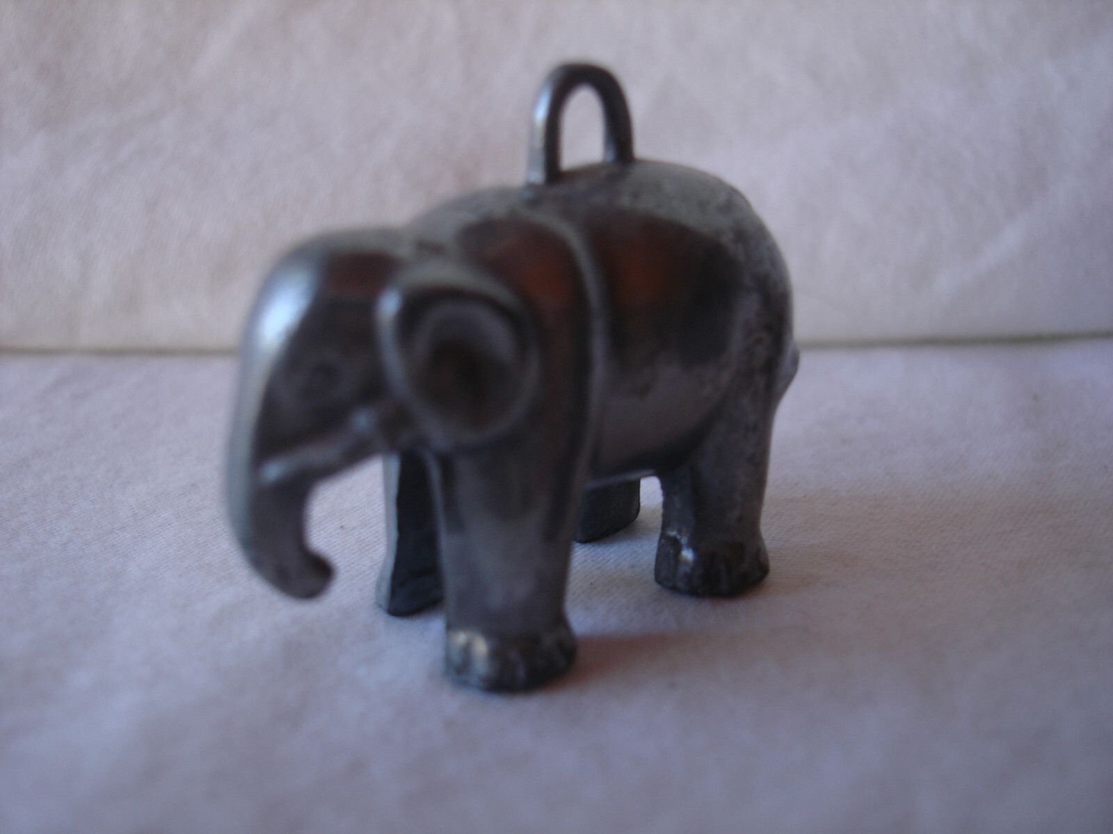 Small Silver-tone Solid Metal Elephant Pendant Ch… - image 4