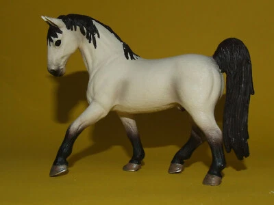 28) Schleich Schleichpferd Tennessee Walker Hengst Schimmel 13789 China - Bild 1 von 4