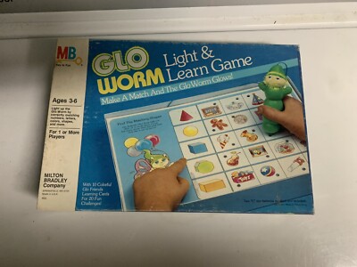 1985 Hasbro Milton Bradley Glo Worm Light & Learn Game