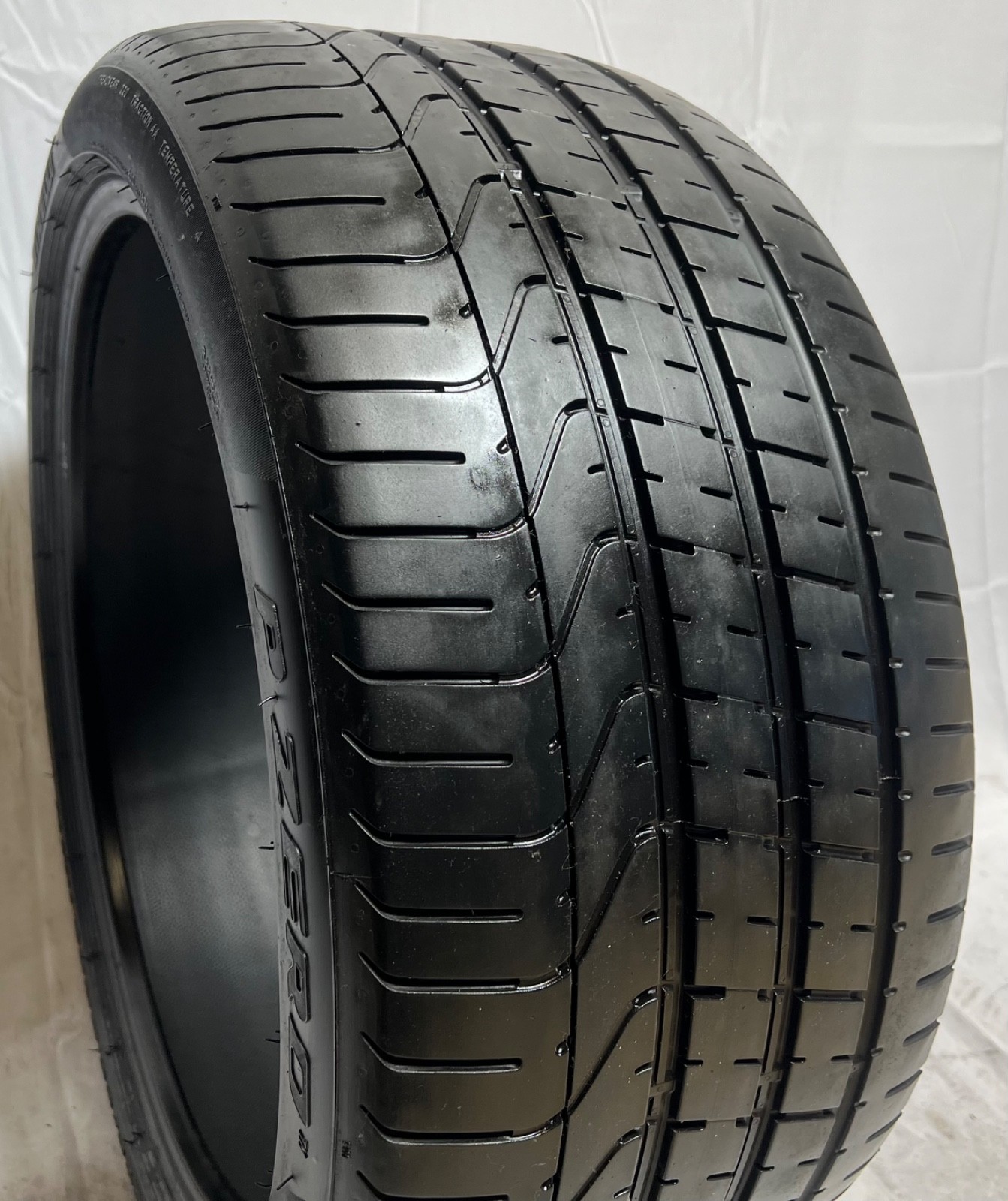 1 - NO REPAIRS 275/35ZR20 XL (102Y) Pirelli P Zero (B1) Bentley OEM - 8057