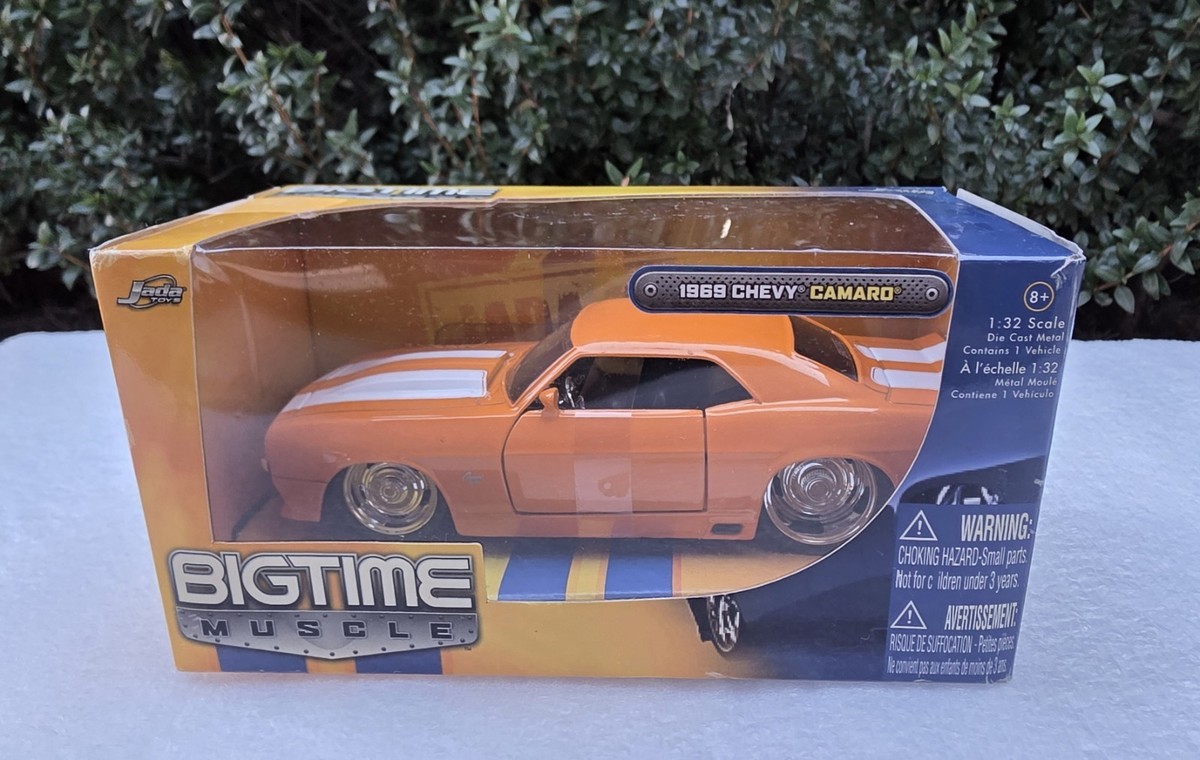 Jada Toys 2007 Big Time Muscle 1969 Chevy Camaro Die Cast Model
