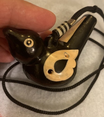 Orcarina 6 hole Magpie Carved Wooden Bird W Bl String Necklace Bl & Wh 2x2.5 EUC - Picture 5 of 12