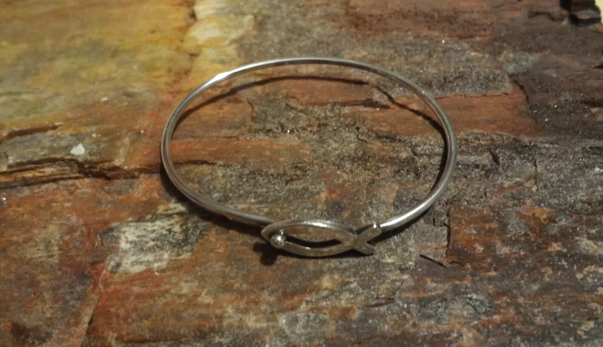 James avery store fish hook