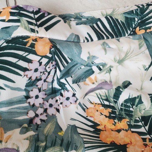 Carolina Belle Shorts Größe 12 Blumenmuster tropisch plissiert seitlicher Reißverschluss fließend leicht - Bild 10 von 13