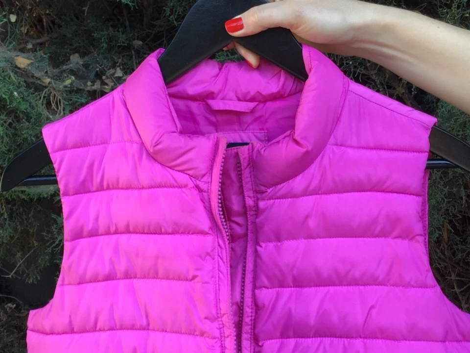 Chaqueta Chaleco Puffer Gap Niños Niñas Talla XXL (14-16) Color: Magenta Hecho en INDONESIA Foto 2 de 4