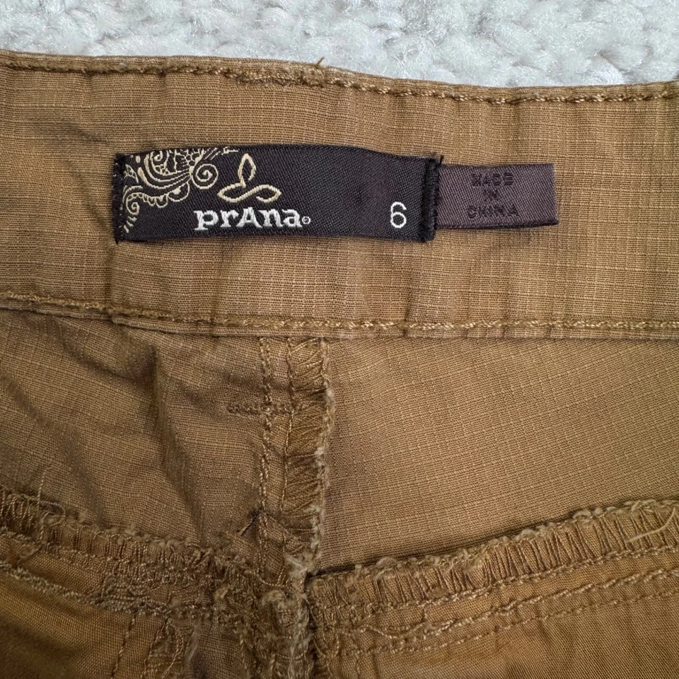 Bermuda feminina Prana Larissa Knicker cáqui deserto marrom 6 - Imagem 3 de 4