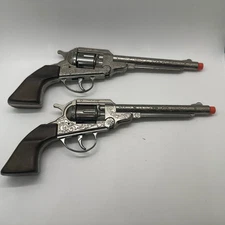 Lot of 2 Vintage GONHER 88 Western Revolver Diecast Toy Cap Gun Spain EXCELLENT