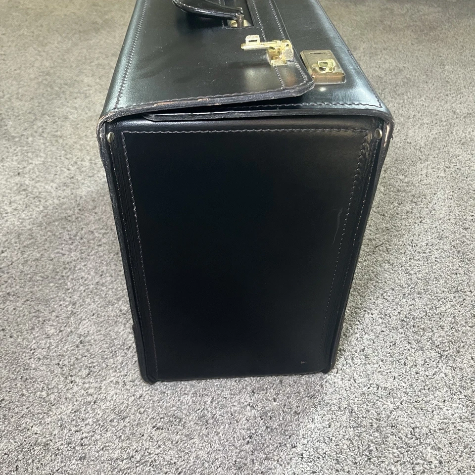 Estojo Korchmar feito nos EUA pasta anexa de couro preto vintage. Sem chaves - Imagem 4 de 4