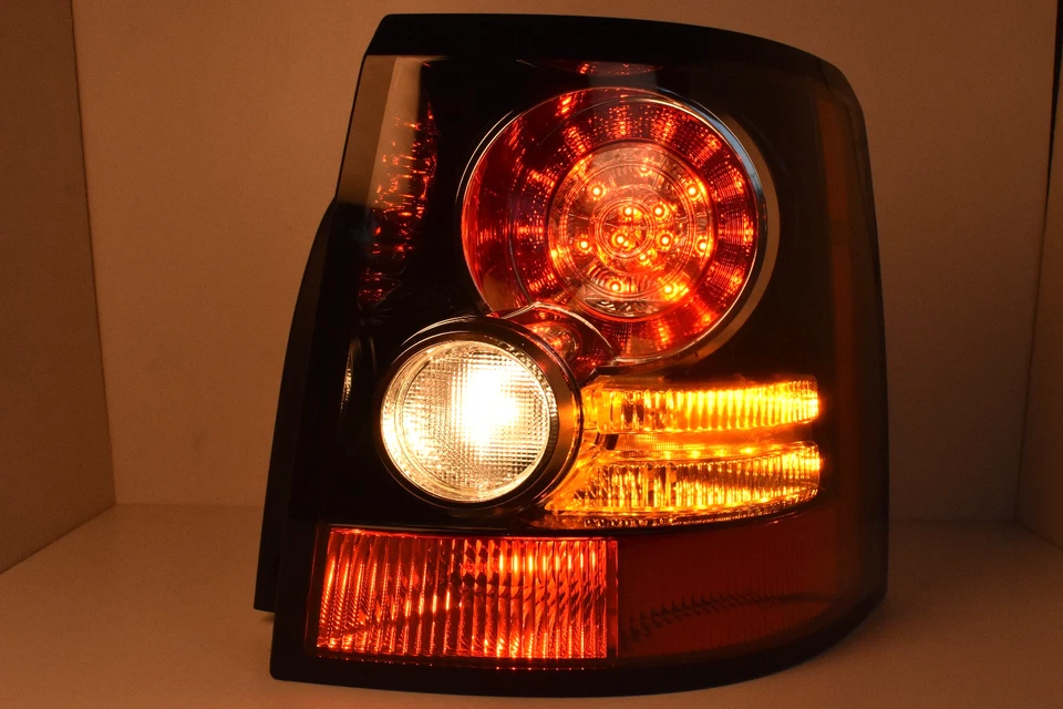 Land Rover Range Rover Sport 2010-2013 lado del pasajero luz trasera derecha LED OEM Foto 2 de 4