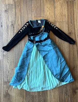 Disney Frozen II Elsa Deluxe Costume Dress with Cape Size 7/8